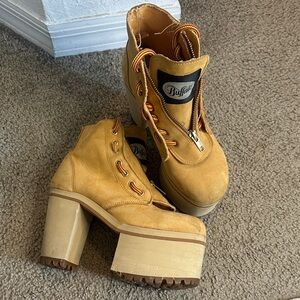 Buffalo David Bitton Camel Platform Boots